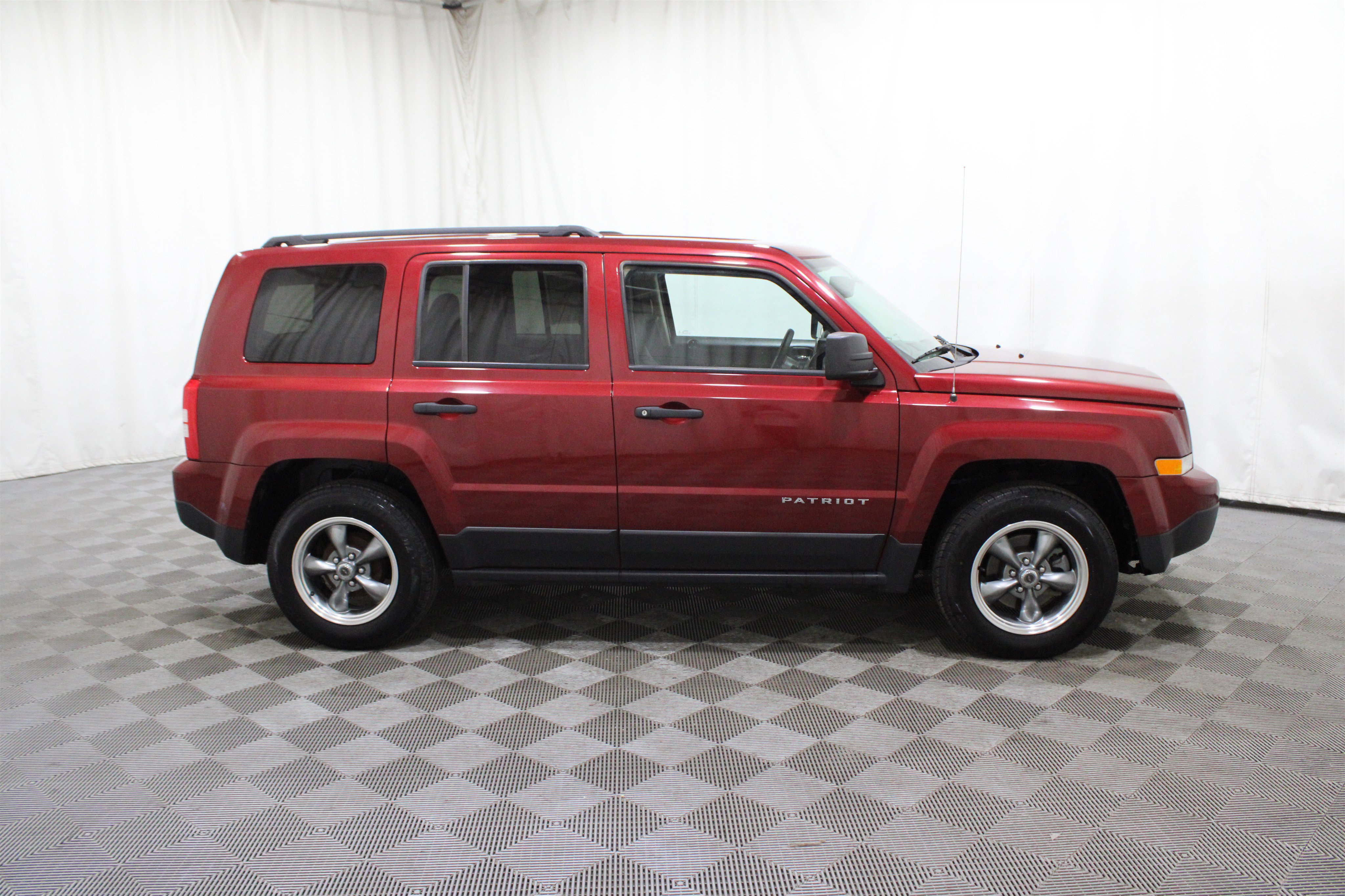 Used 2017 Jeep Patriot Sport image 20