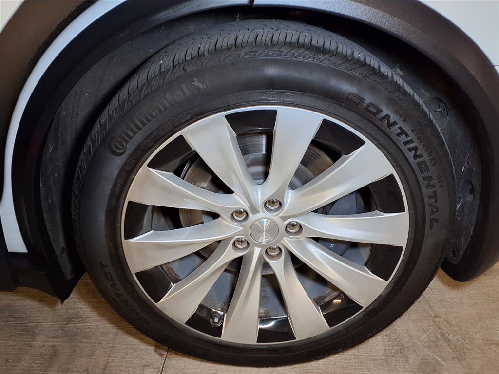 Used 2019 Tesla Model X 75D image 19