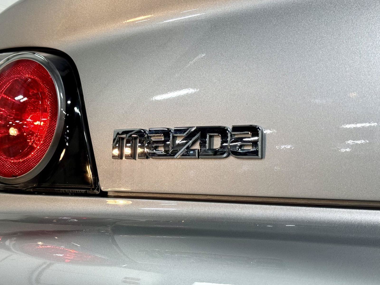 Used 2004 MAZDA RX-8 w/ MT Touring Pkg RWD image 7