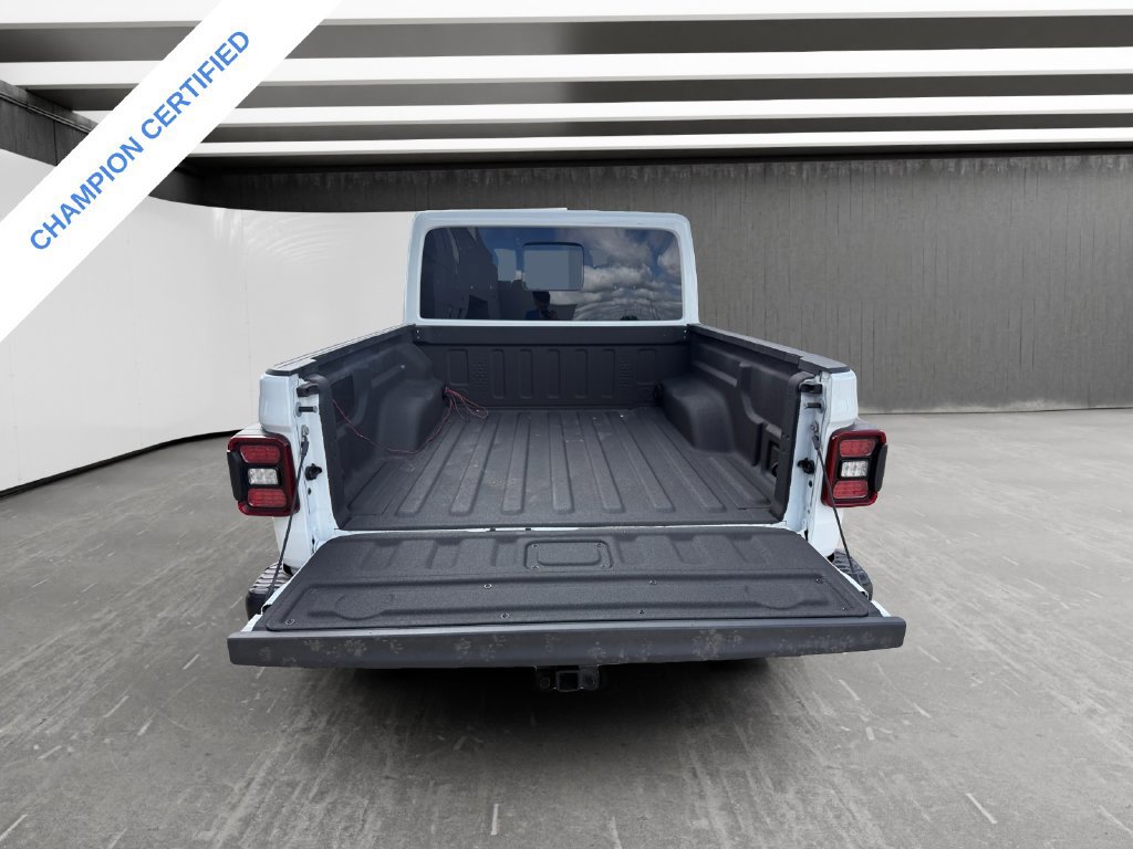Used 2025 Jeep Gladiator Rubicon w/ Safety Group AWD/4WD image 18