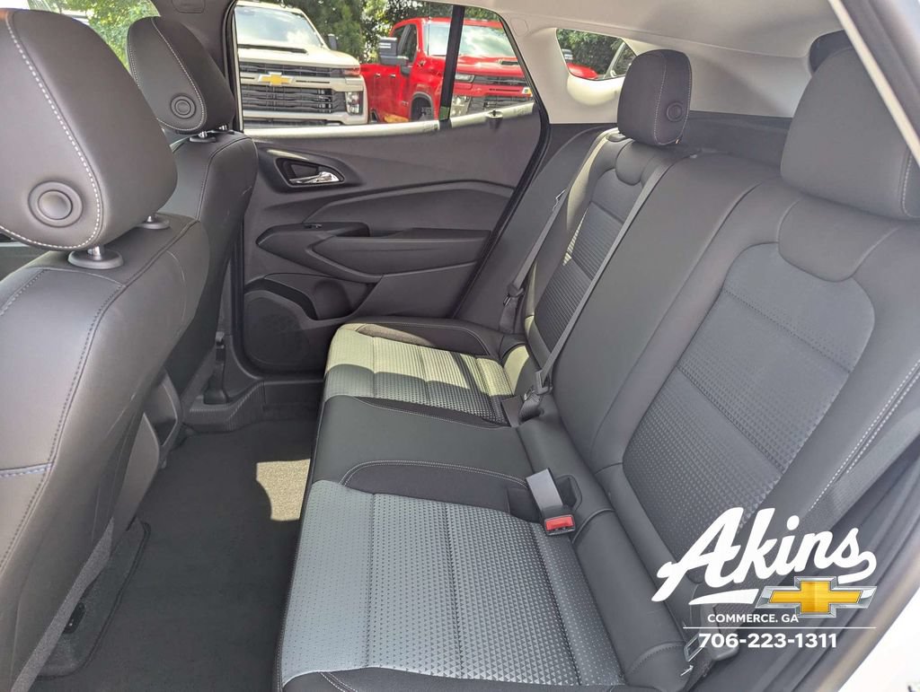New 2026 Chevrolet Trax LT w/ Sunroof Package FWD image 13