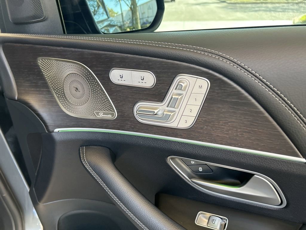 Used 2023 Mercedes-Benz GLS 450 4MATIC w/ AMG Line Exterior image 28