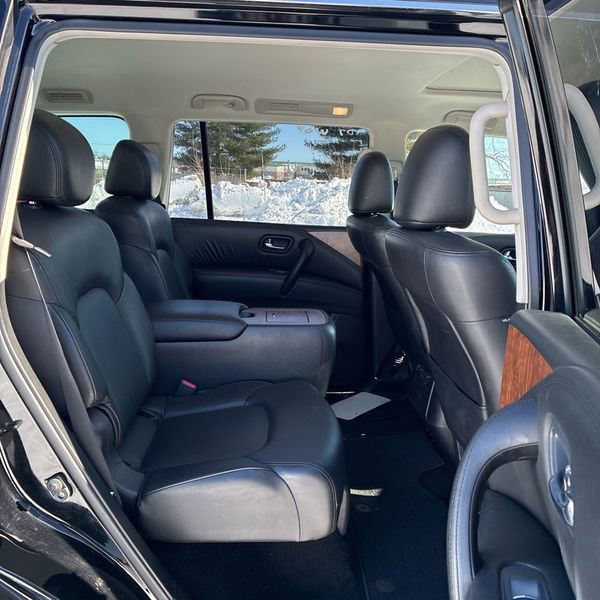 Used 2023 Nissan Armada SL w/ Captain's Chairs Package image 8