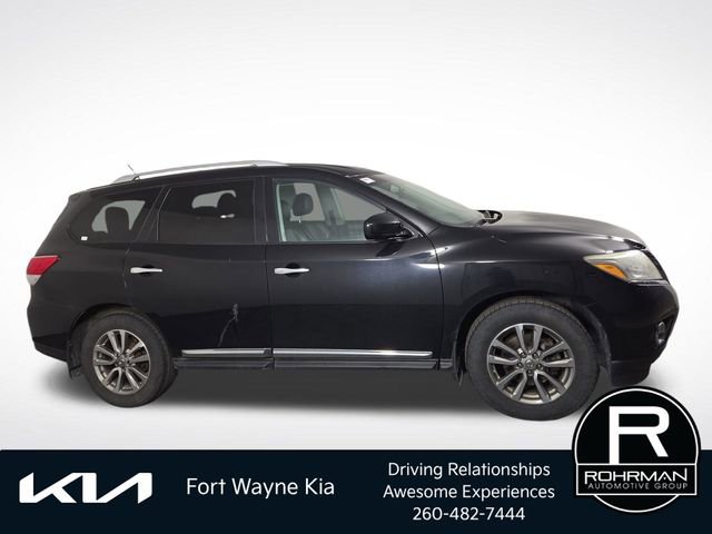 Used 2016 Nissan Pathfinder SL w/ Trailer Tow Package AWD/4WD image 6