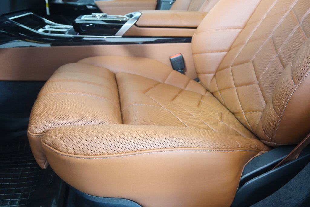 New 2026 BMW 740i w/ Executive Package RWD image 9