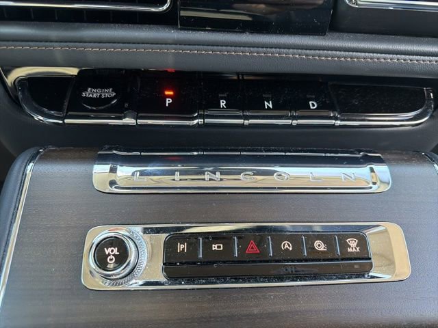 Used 2025 Lincoln Aviator Reserve w/ Equipment Group 201A AWD/4WD image 27