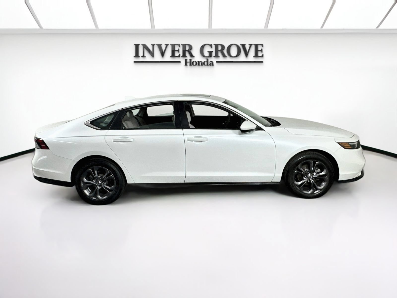 Used 2023 Honda Accord EX image 4