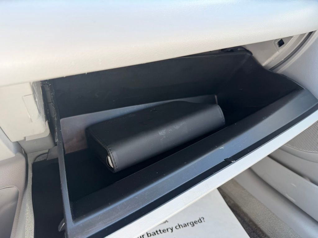 Used 2011 Toyota Camry LE FWD image 22