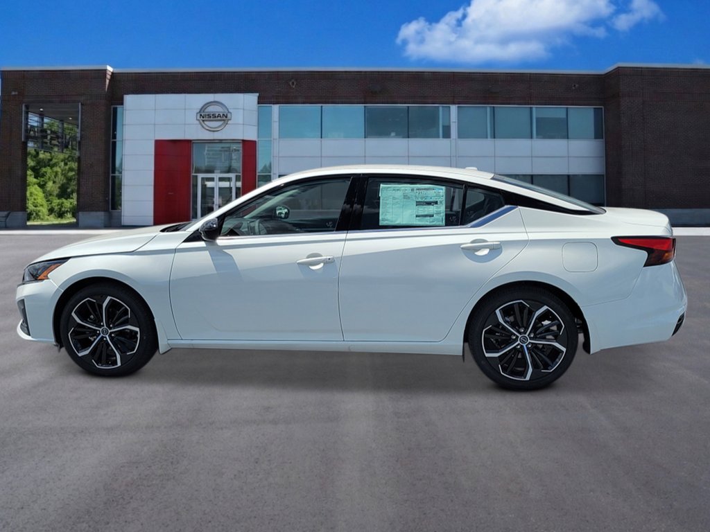 New 2026 Nissan Altima 2.5 SR FWD image 3