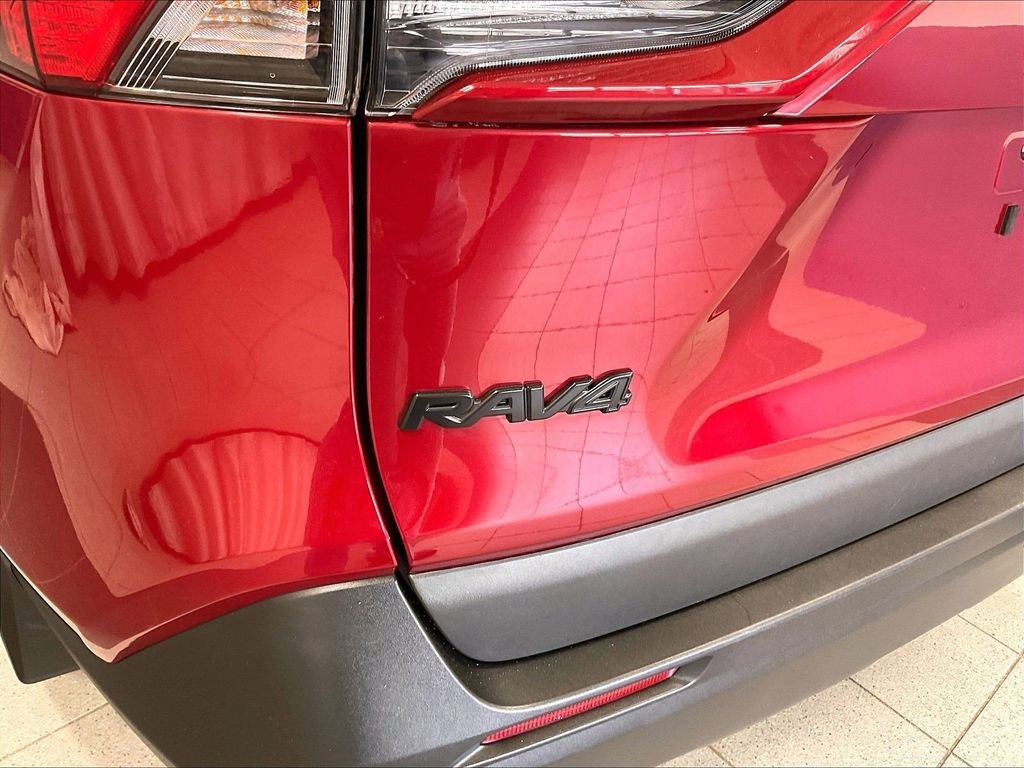 Used 2025 Toyota RAV4 XLE AWD/4WD image 27