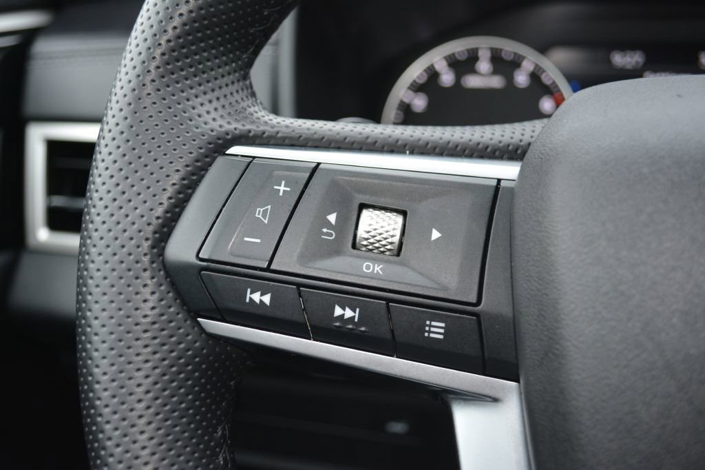 Used 2024 Mitsubishi Outlander SE image 16