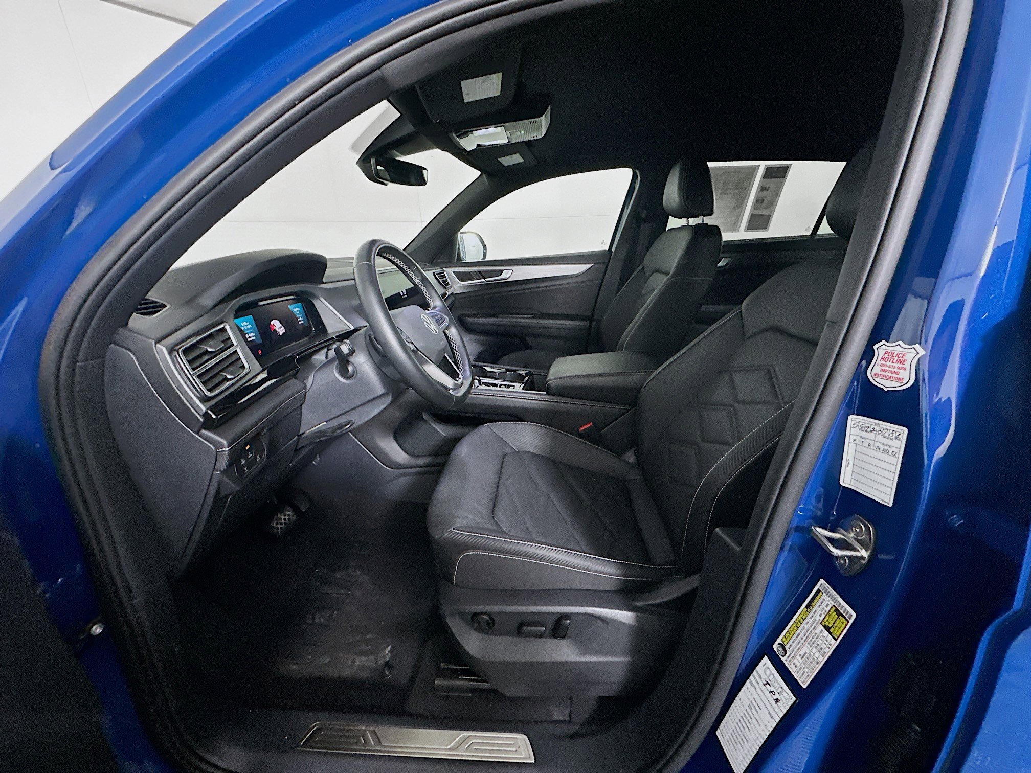 Used 2025 Volkswagen Atlas Cross Sport SE image 13