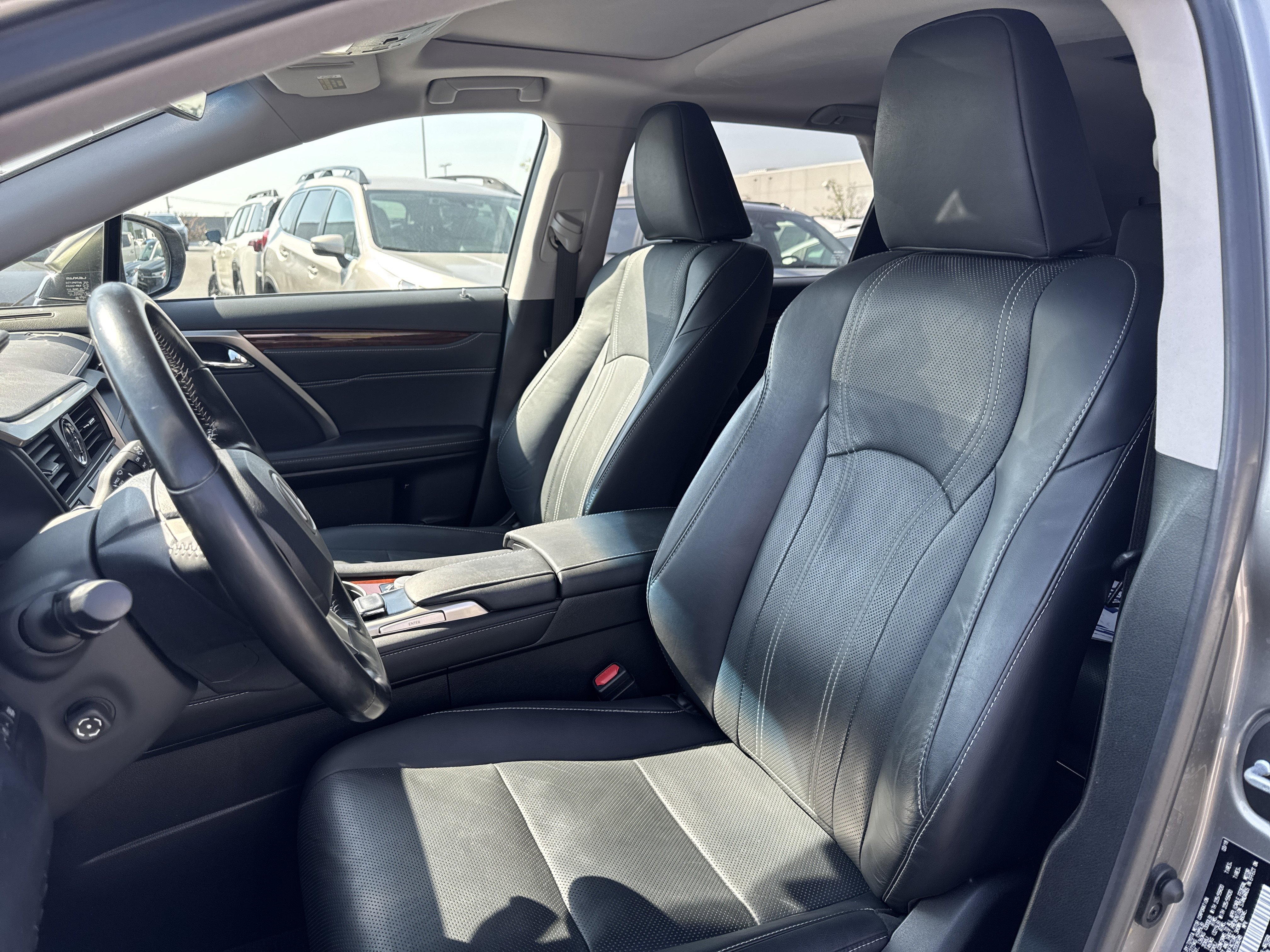 Used 2018 Lexus RX 350L AWD image 2