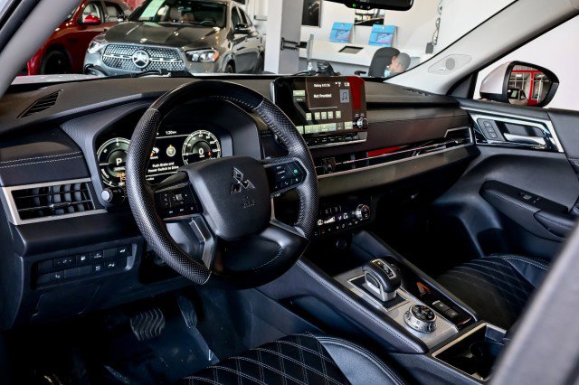 Used 2023 Mitsubishi Outlander SEL 40th Anniversary image 15