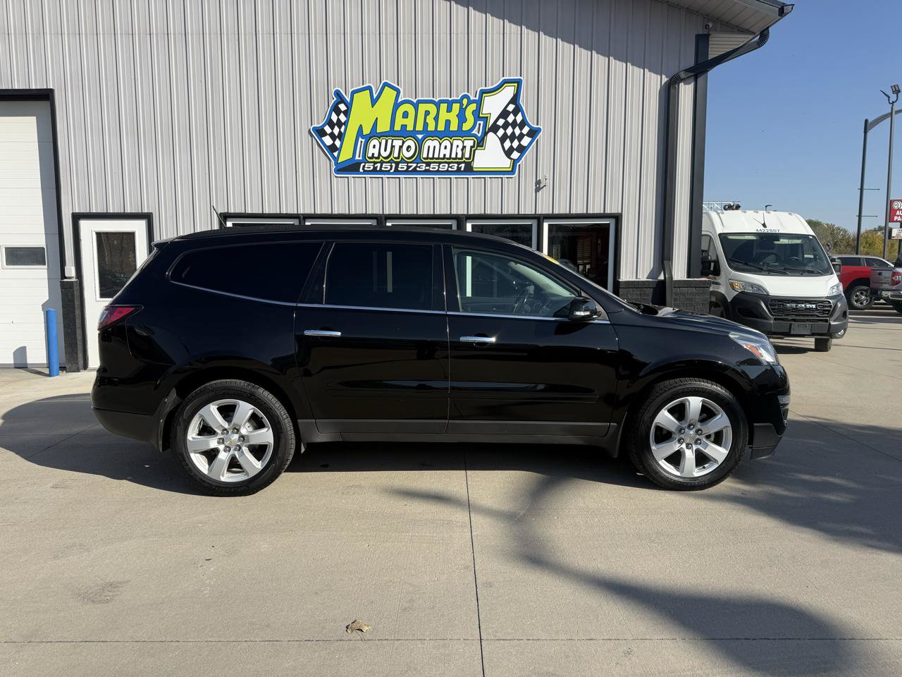 Used 2017 Chevrolet Traverse LT w/ Style and Technology Package AWD/4WD image 5