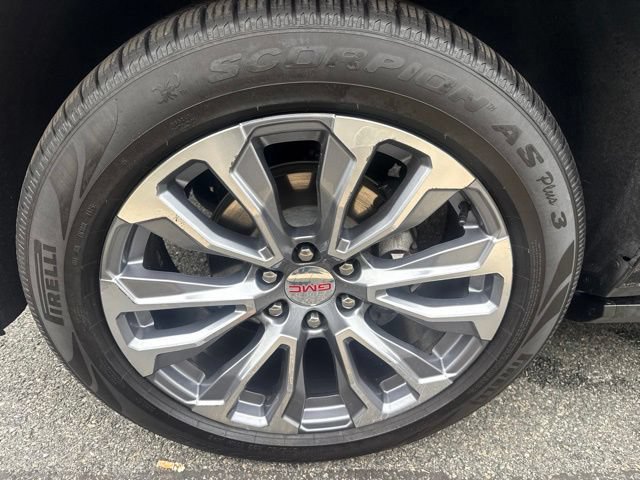 Used 2023 GMC Yukon Denali AWD/4WD image 4