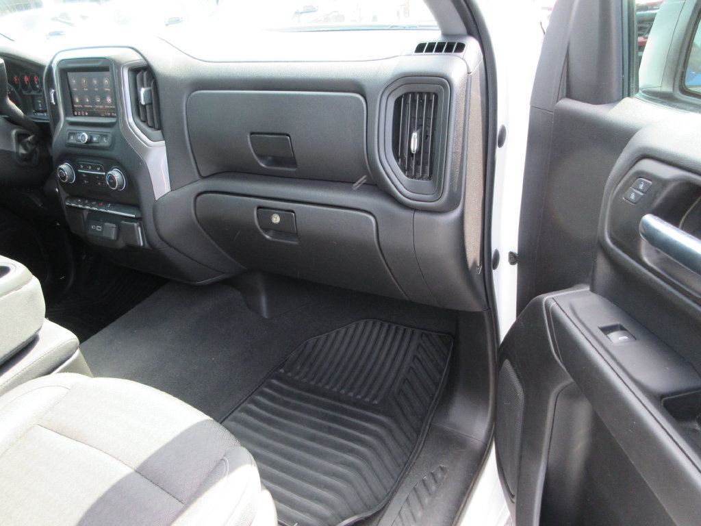 Certified 2022 Chevrolet Silverado 1500 Custom AWD/4WD image 18