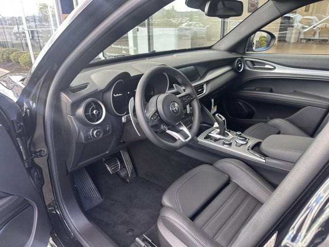 New 2025 Alfa Romeo Stelvio Sprint w/ Veloce Package image 12