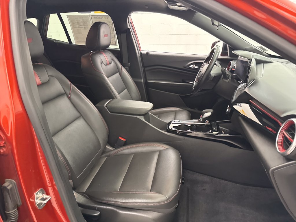 Certified 2024 Chevrolet Trax RS w/ Sunroof Package FWD image 29