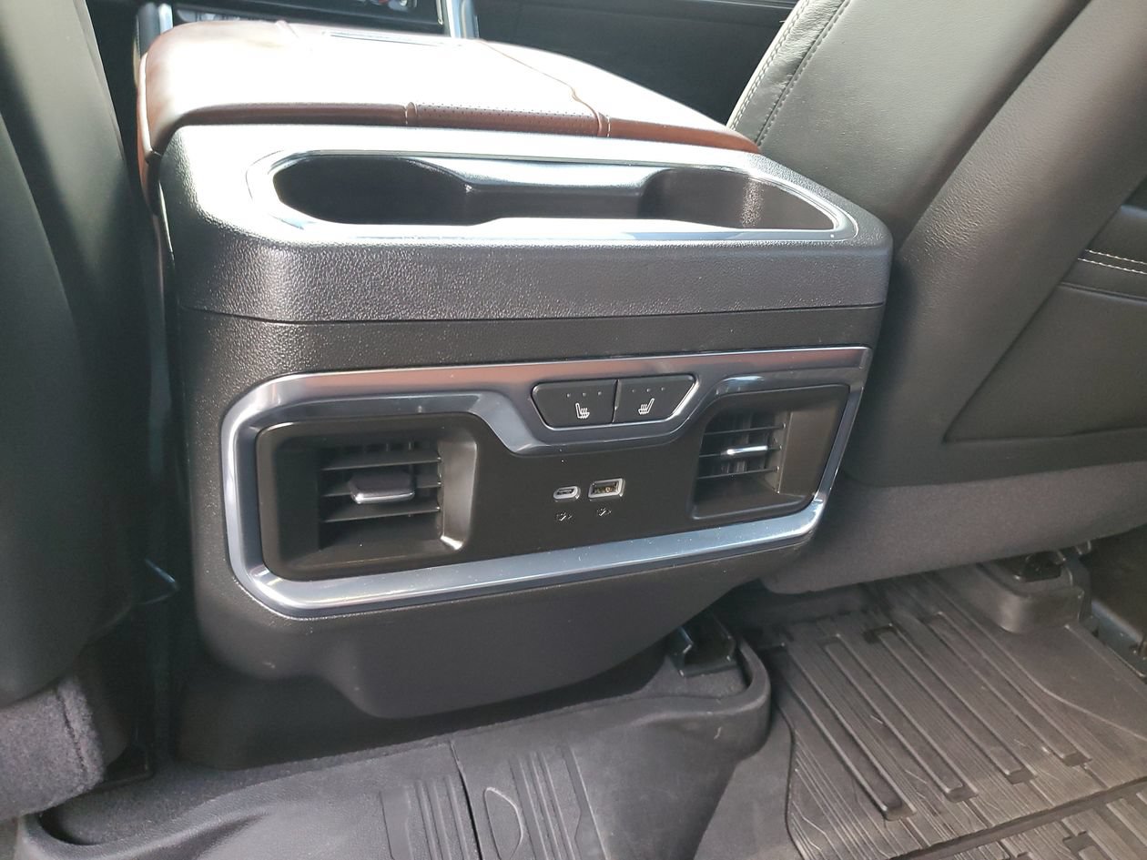 Used 2025 GMC Sierra 3500 Denali Ultimate AWD/4WD image 16