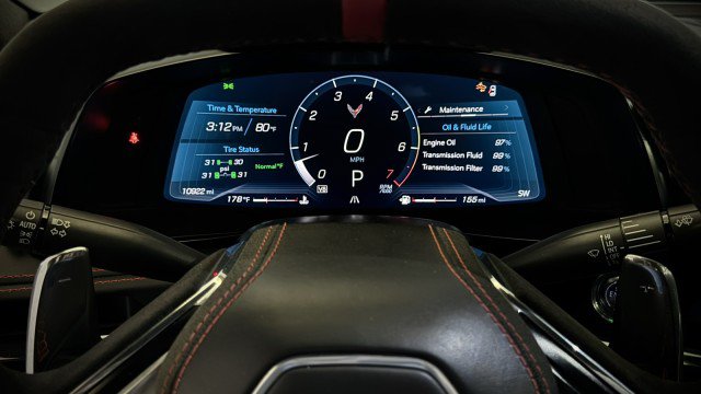 Used 2024 Chevrolet Corvette Stingray Premium Cpe w/ Z51 Performance Package RWD image 11