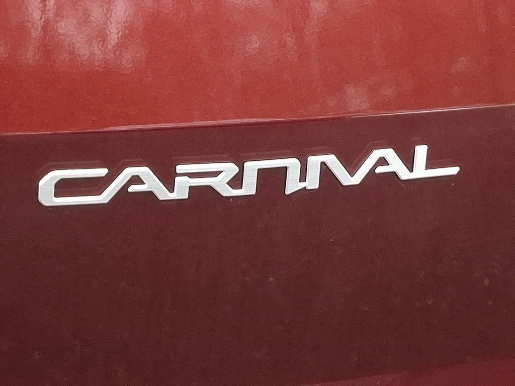 Used 2024 Kia Carnival LX image 30