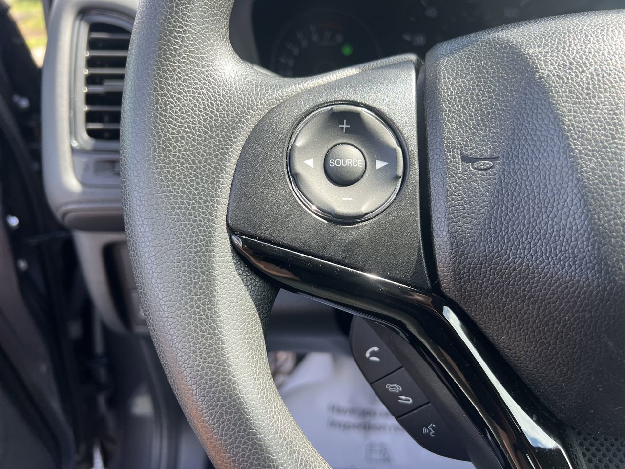 Used 2019 Honda HR-V LX image 19