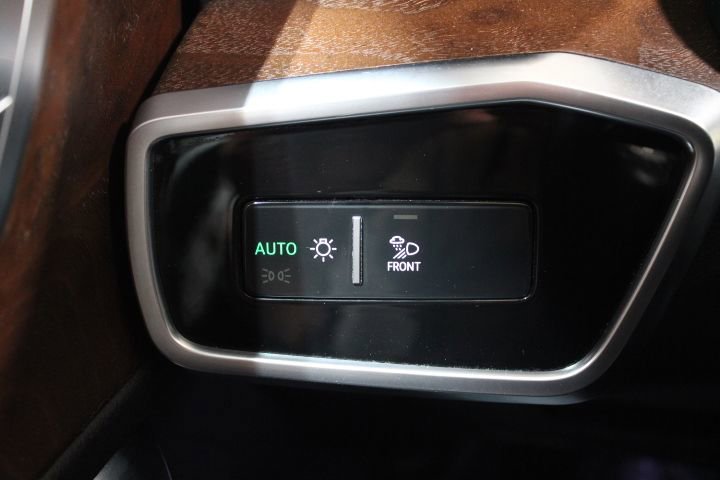 Used 2020 Audi A6 2.0T Premium image 36