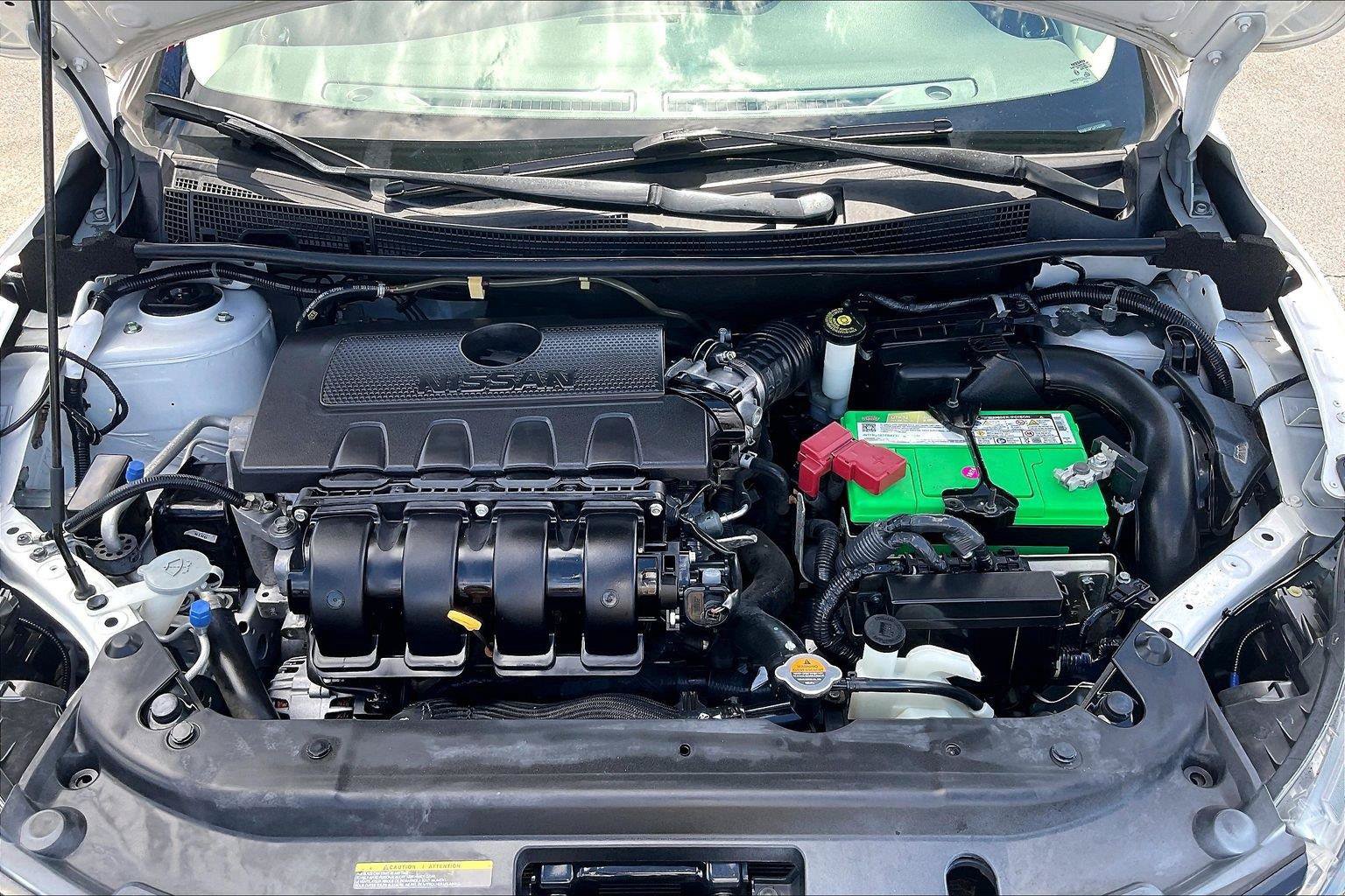 Used 2018 Nissan Sentra SR w/ SR Midnight Edition Package FWD image 11