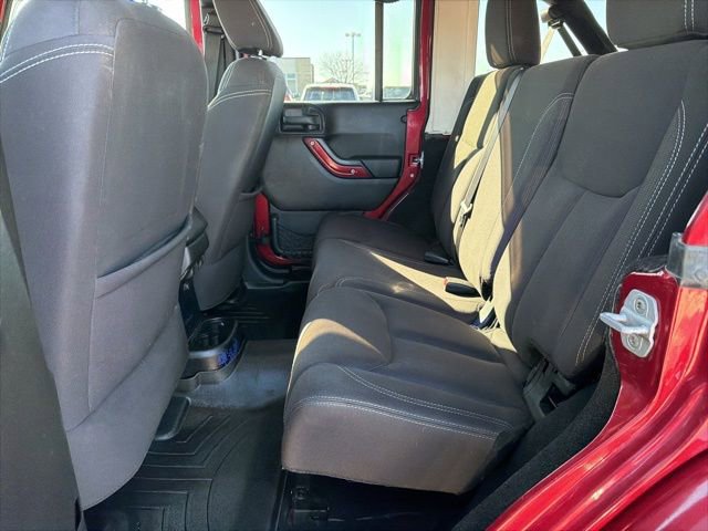 Used 2013 Jeep Wrangler Unlimited Sahara image 13