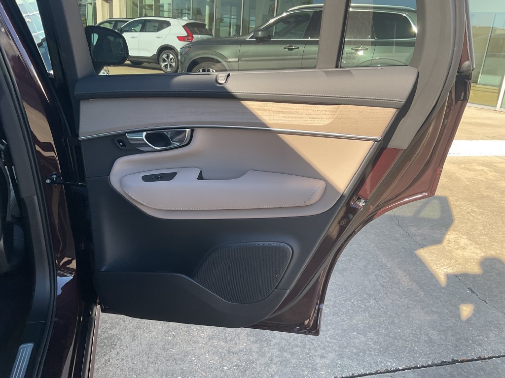 New 2027 Volvo XC90 B6 Plus AWD/4WD image 17