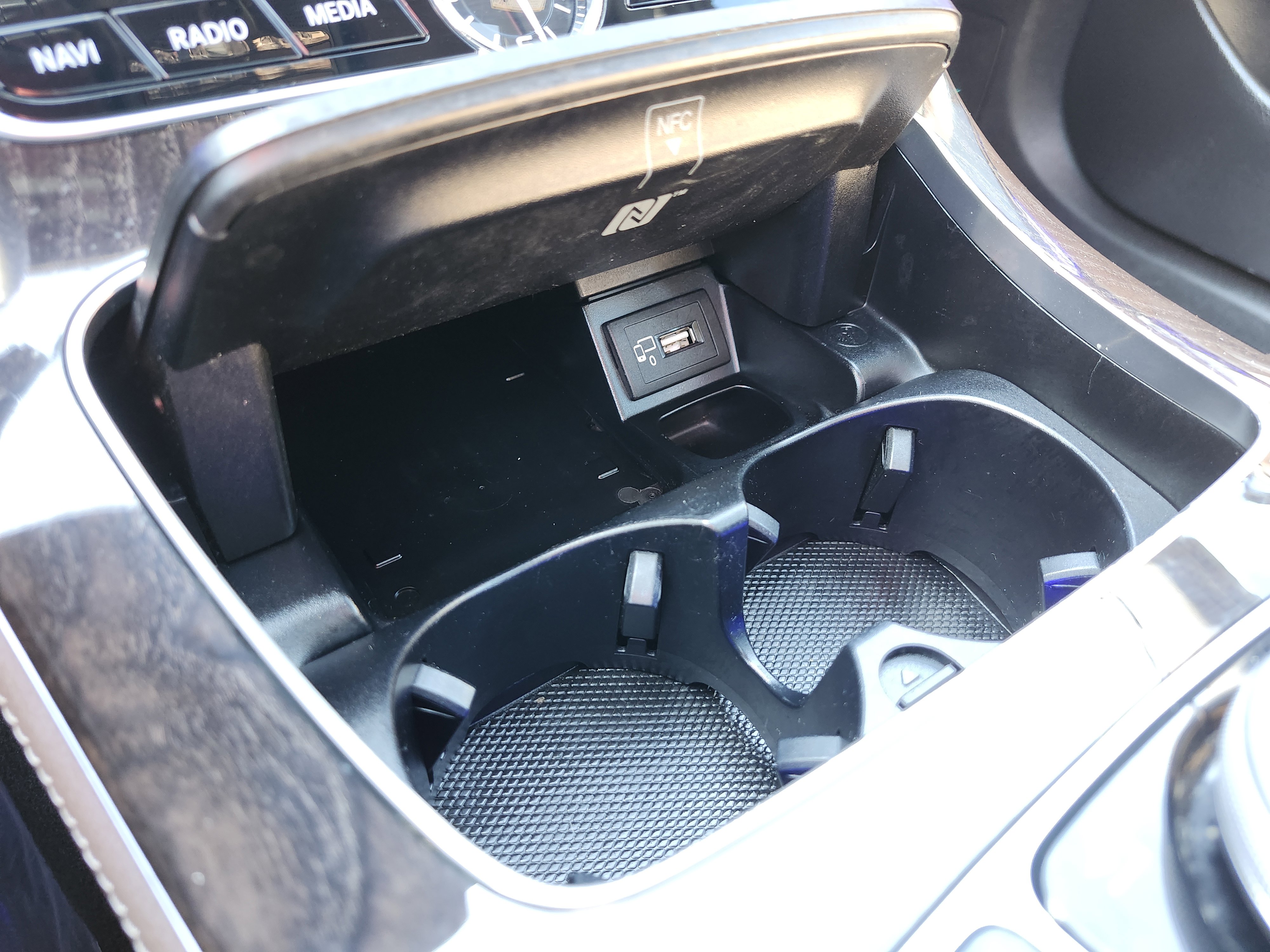 Used 2019 Mercedes-Benz E 300 image 34