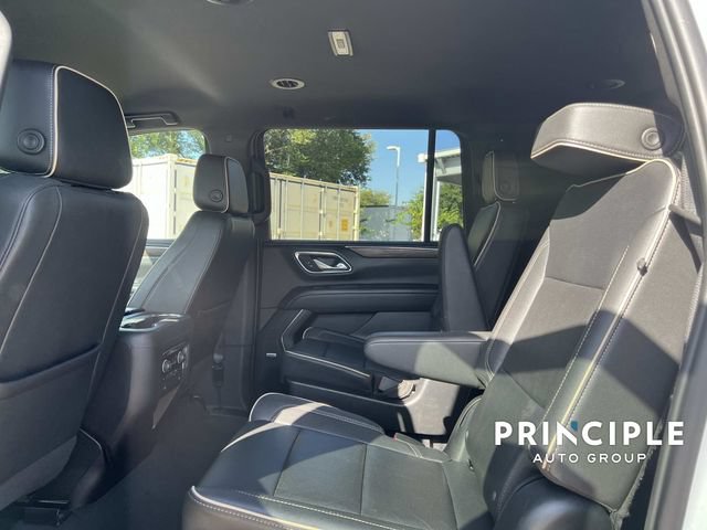 Used 2023 Chevrolet Suburban Premier AWD/4WD image 28