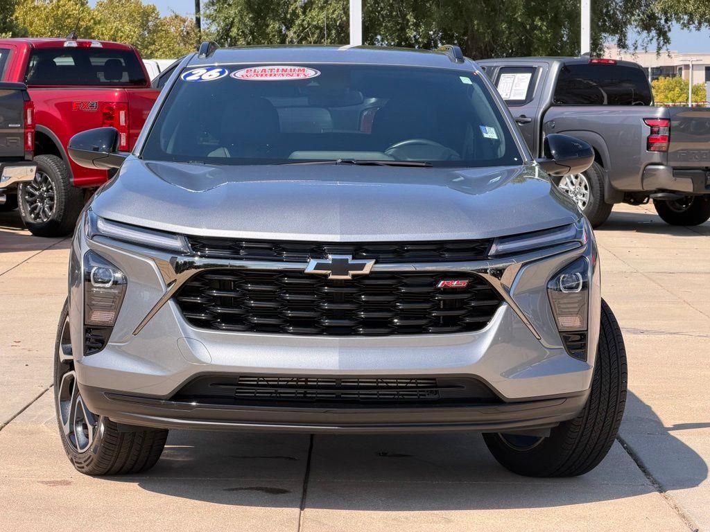 Used 2026 Chevrolet Trax RS w/ Sunroof Package FWD image 2
