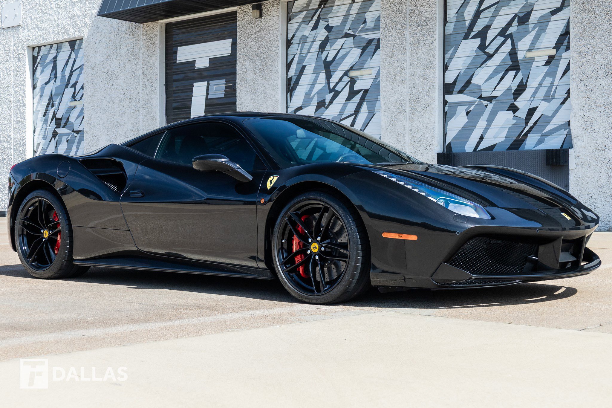 Used 2019 Ferrari 488 GTB RWD image 18
