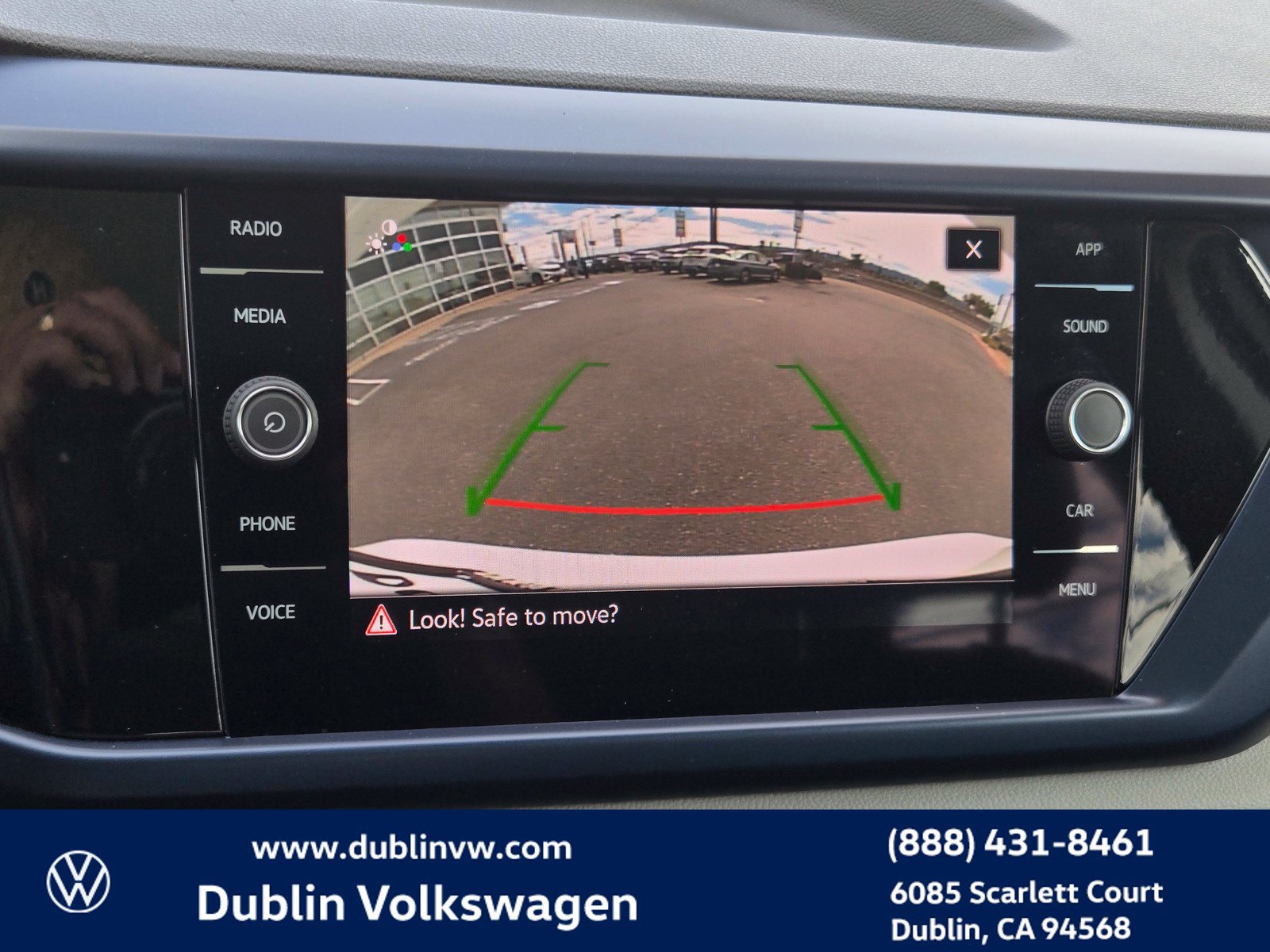 Certified 2023 Volkswagen Taos SE w/ Panoramic Sunroof Package FWD image 15