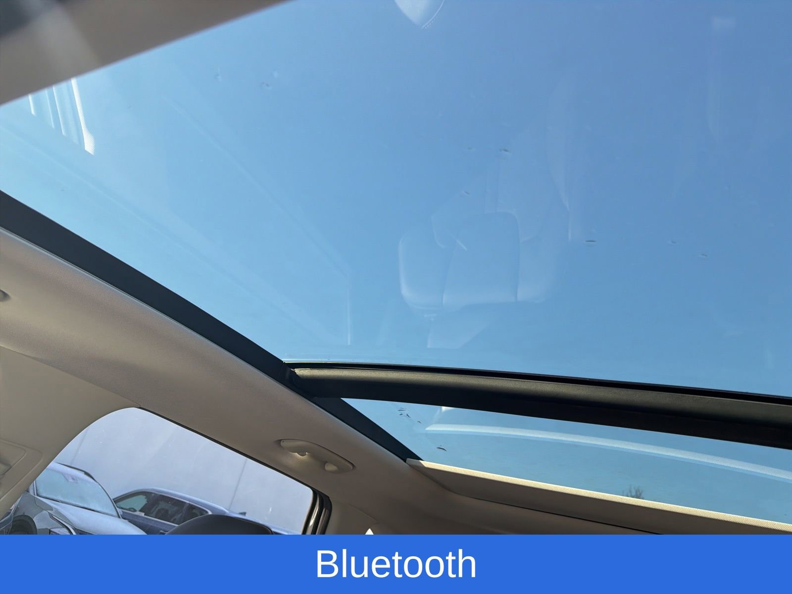 Used 2025 Kia Sorento EX w/ EX Panoramic Sunroof Package image 15