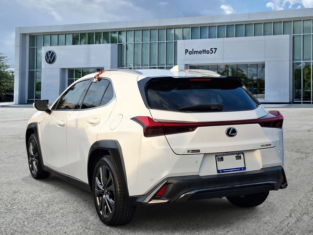 Used 2021 Lexus UX 200 F Sport w/ Accessory Package (Z1) FWD image 4