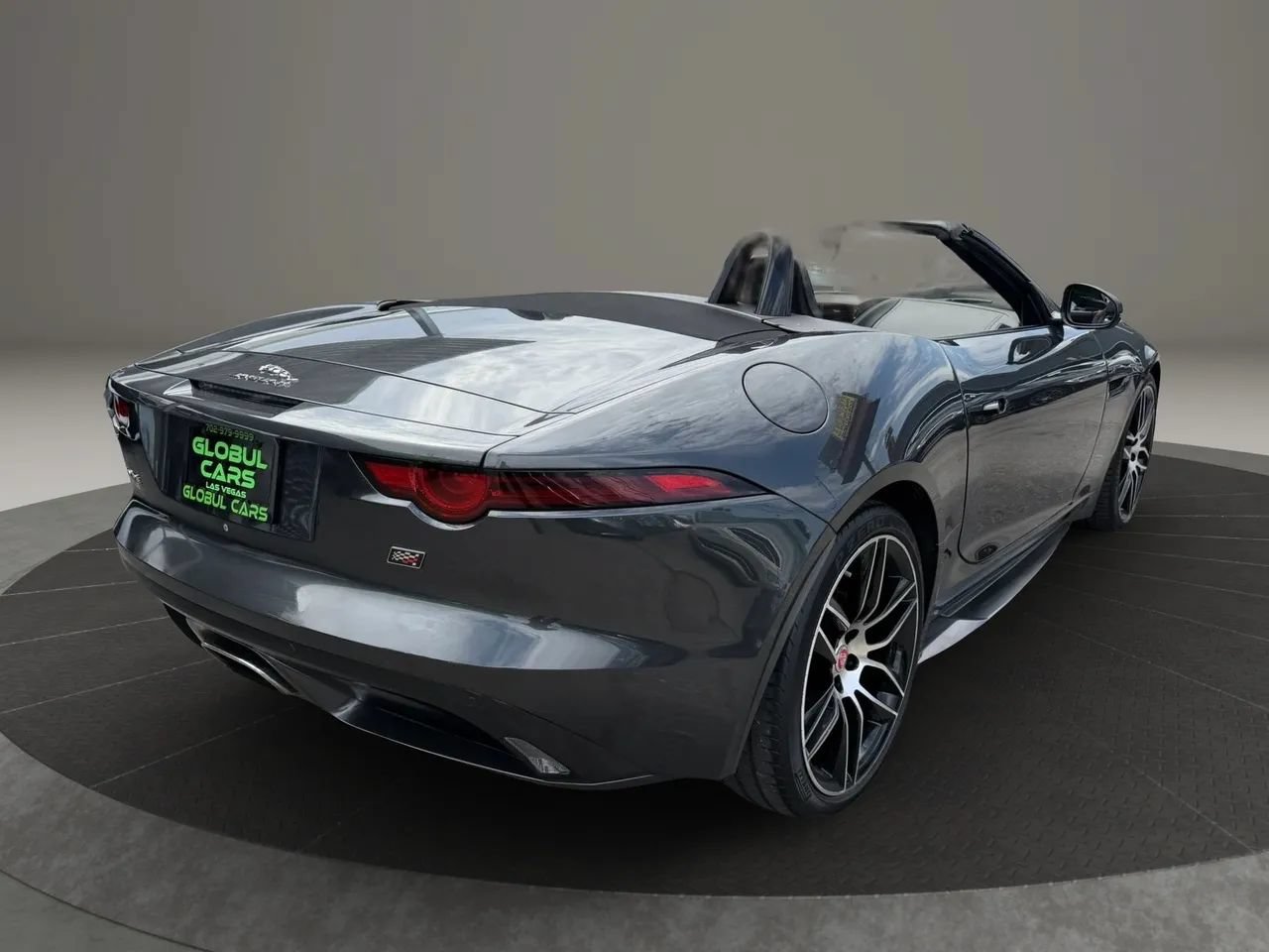 Used 2020 Jaguar F-TYPE Convertible RWD image 11