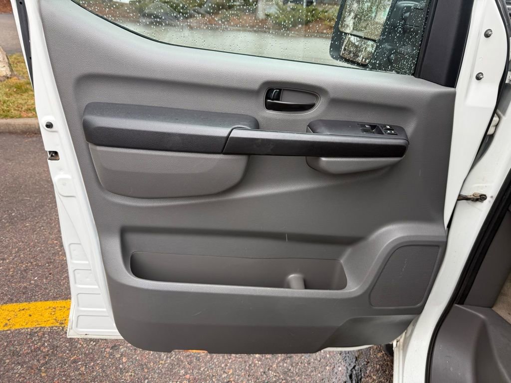 Used 2013 Nissan NV 3500 SL w/ Technology Pkg image 12