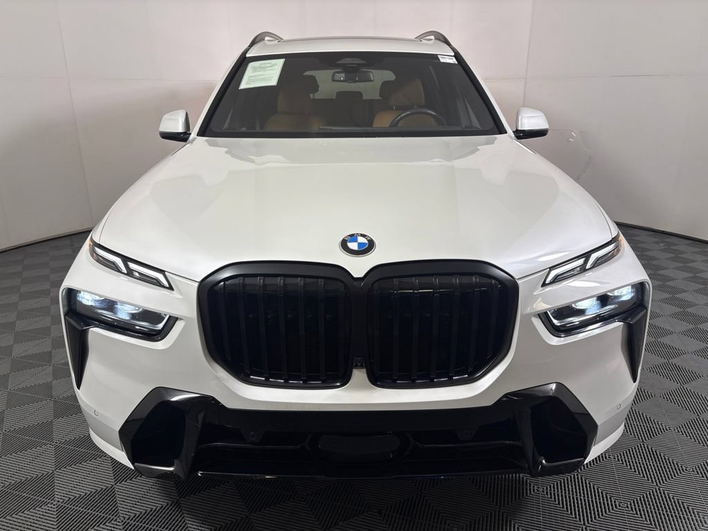Certified 2026 BMW X7 xDrive40i AWD/4WD image 3