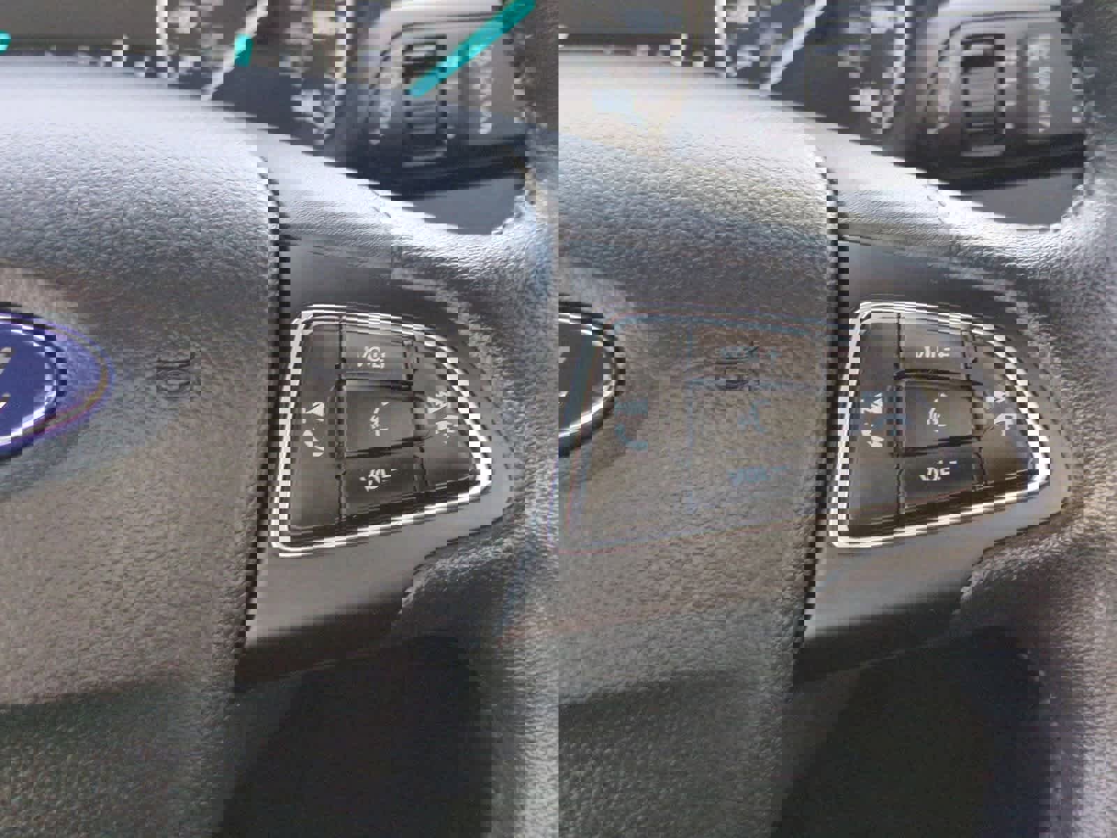 Used 2020 Ford EcoSport SE w/ SE Convenience Package image 26