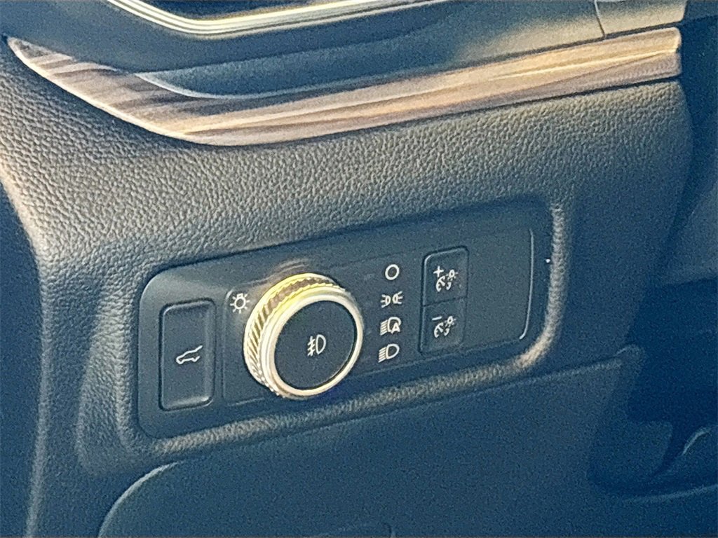 Used 2022 Ford Explorer Limited image 10