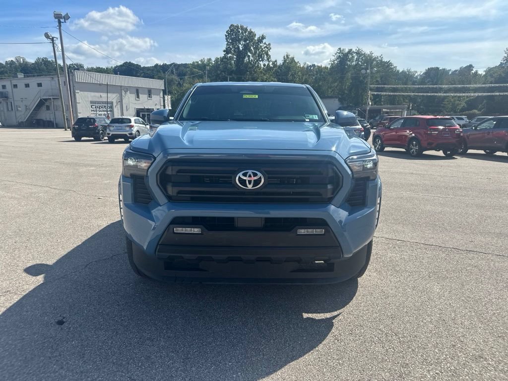Used 2026 Toyota Tacoma SR5 AWD/4WD image 2