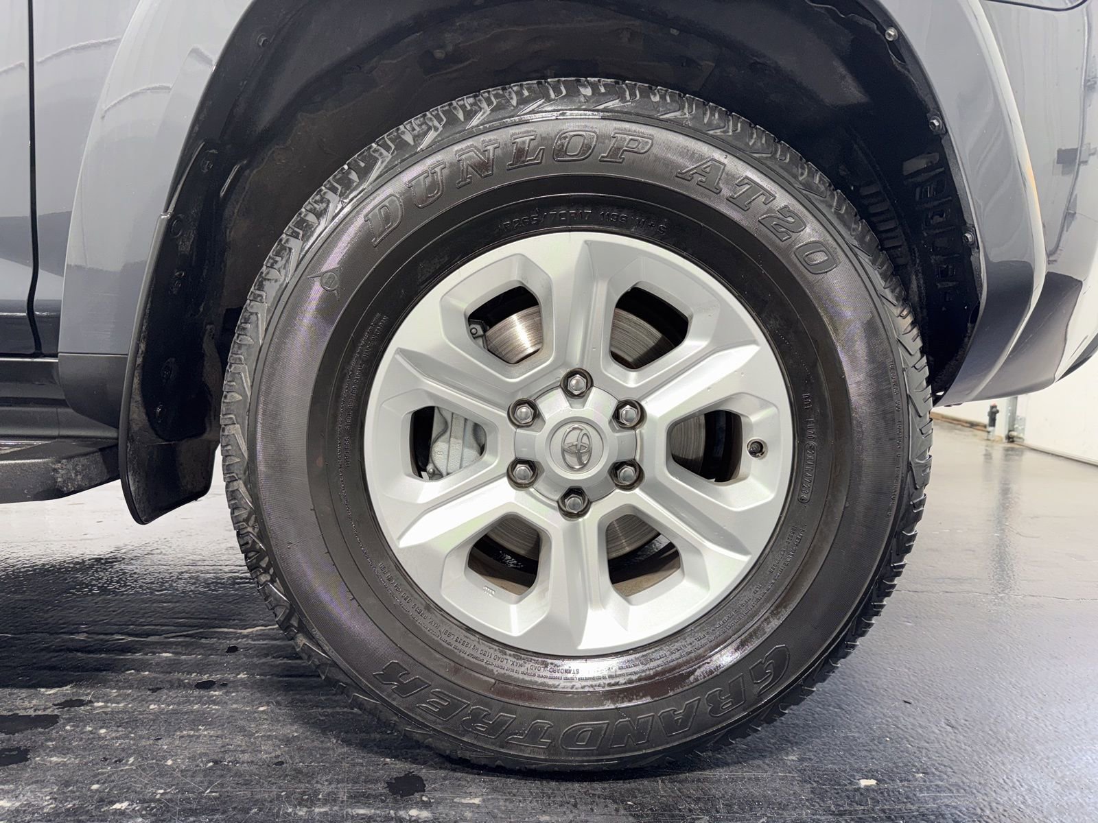 Used 2024 Toyota 4Runner SR5 AWD/4WD image 9