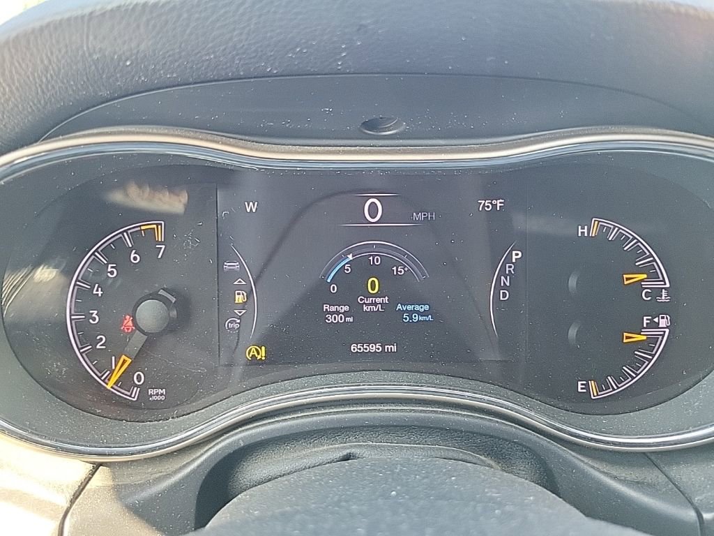 Used 2017 Jeep Grand Cherokee Limited image 18