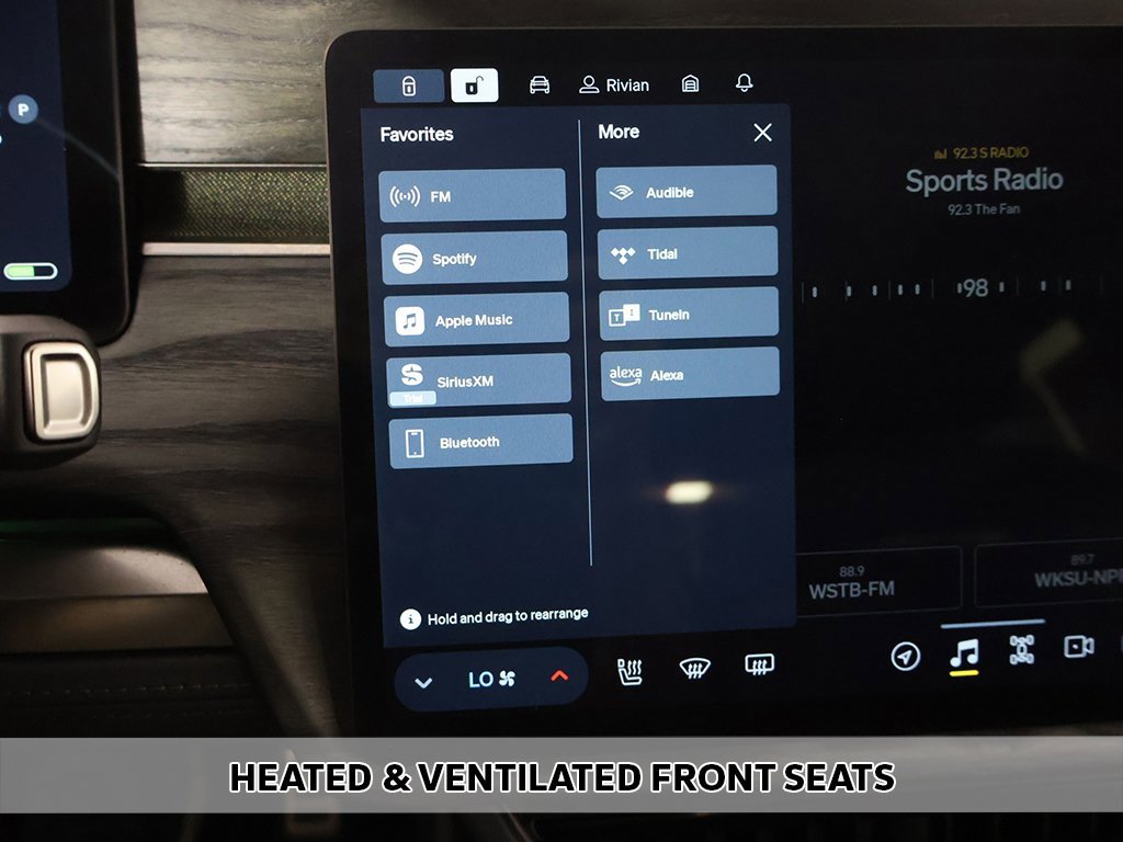 Used 2022 Rivian R1T Adventure image 8