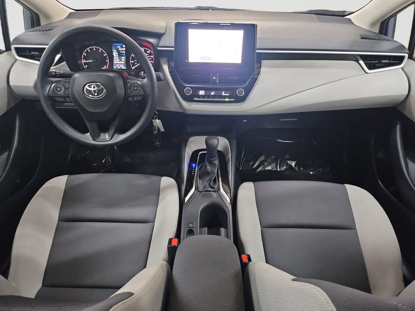 Used 2025 Toyota Corolla LE FWD image 16