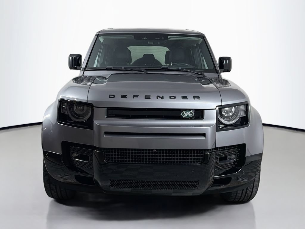 Certified 2024 Land Rover Defender 110 X-Dynamic SE AWD/4WD image 2