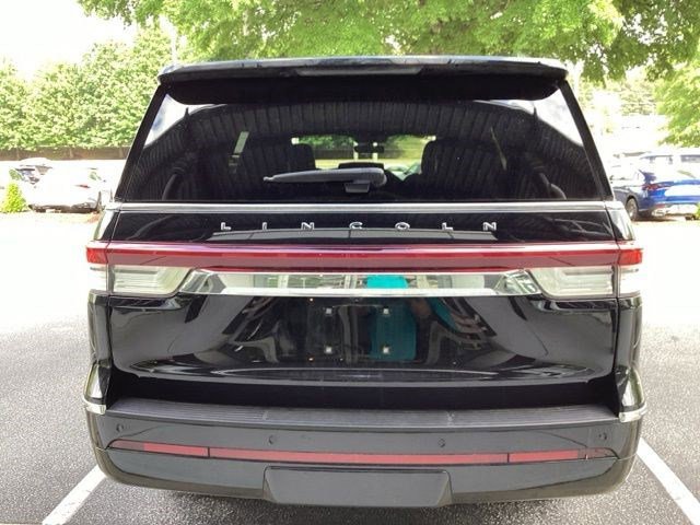 Used 2024 Lincoln Navigator Black Label AWD/4WD image 3
